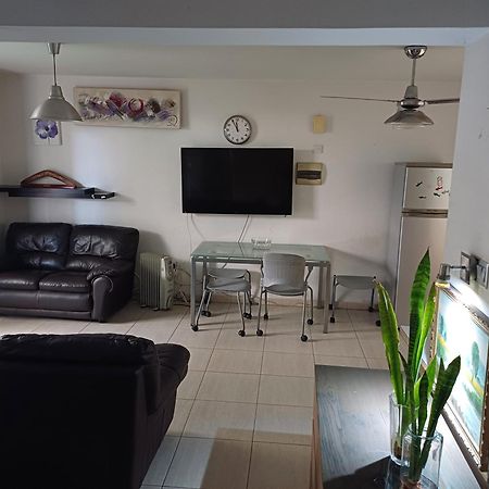 Kapary Apartamento Paralimni Exterior foto